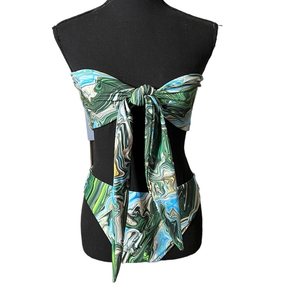 Carlos Santana 437 X Mayfair Group
Paradiso Bikini Leo Top & bottom  Size M - Picture 2 of 6